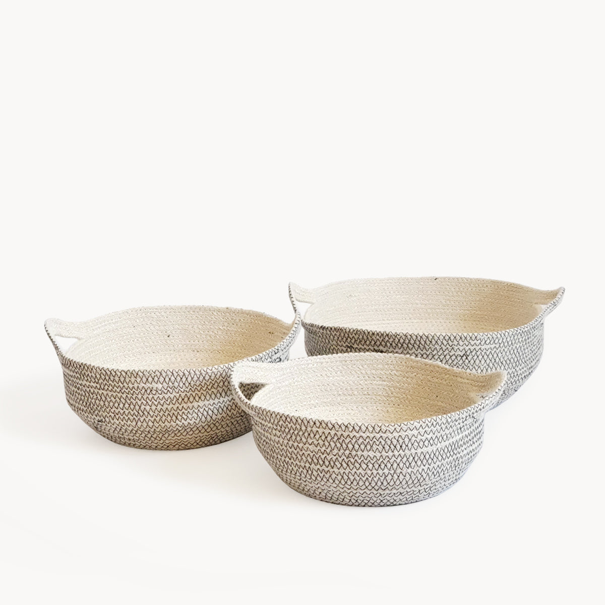 Amari Fruit Bowl - Black