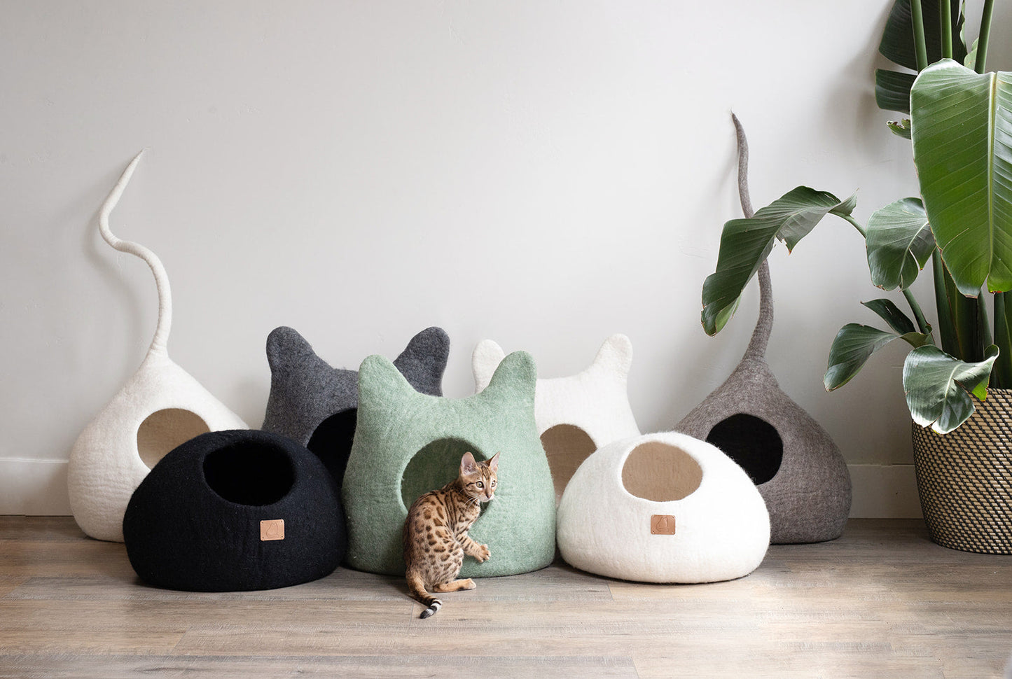 Whimsical Cat Ear Cave Bed - Earth Brown