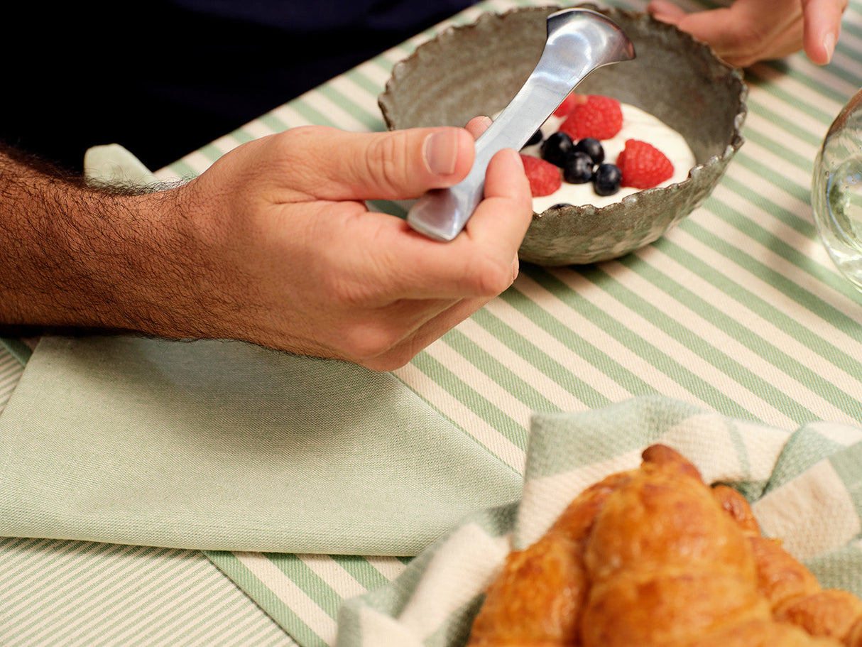 The Hosting Essentials Set - Placemats, Napkins and Table Runner-2