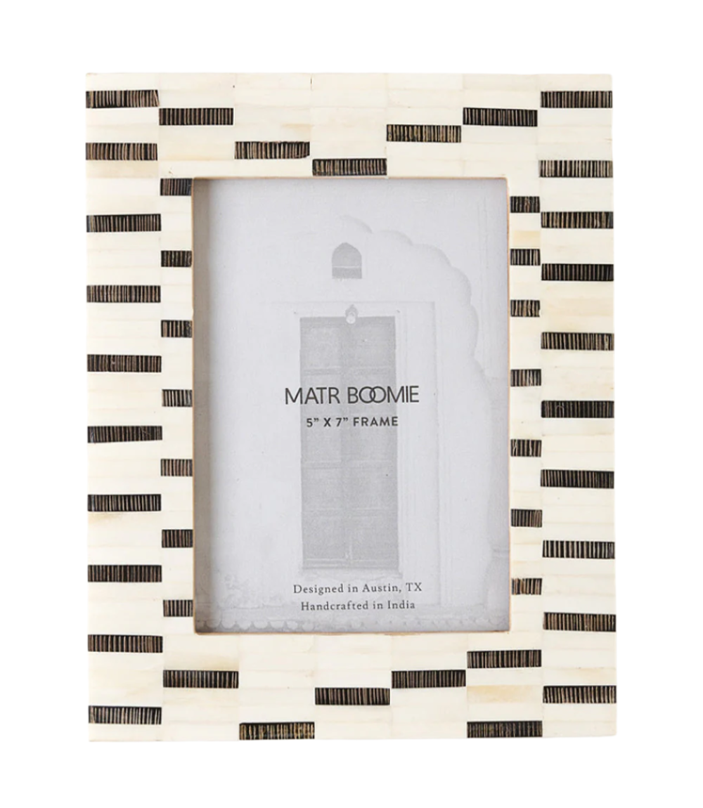 Mukhendu 5x7 Black & White Picture Frame - Hand Carved Bone - Sumiye Co