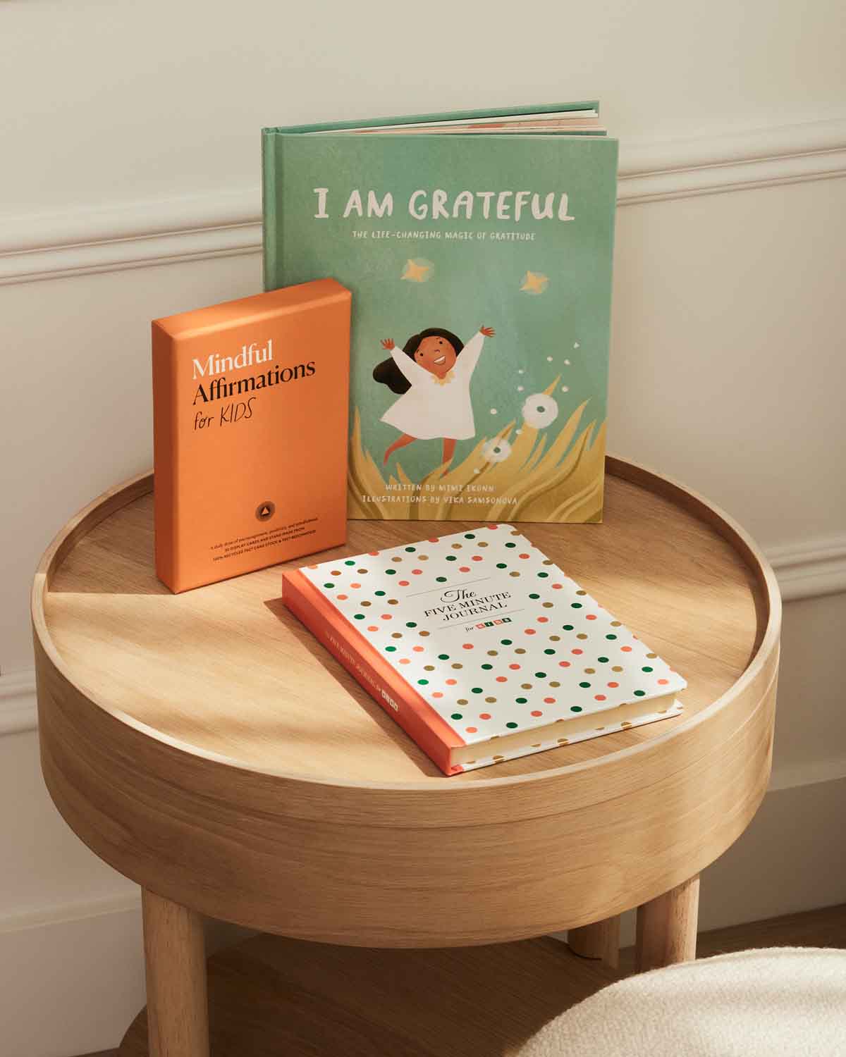 Focus young minds on the good things in their lives, fostering gratitude and a growth mindset with the Learning and Growing bundle, featuring The Five Minute Journal for Kids, Mindful Affirmations for Kids, and I Am Grateful book.