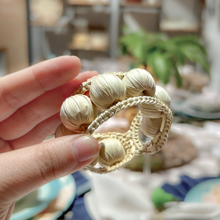 Woven Beads Napkin Ring – Table Decor Colombia - Sumiye Co