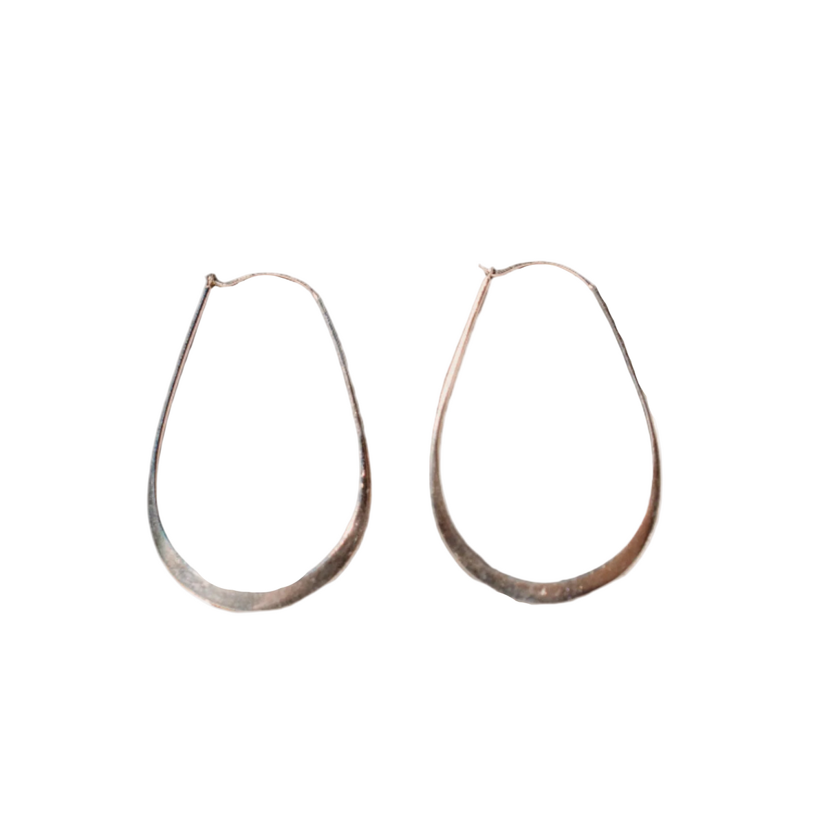 Minimalist Oval Earrings by Phoebe`s - Sumiye Co
