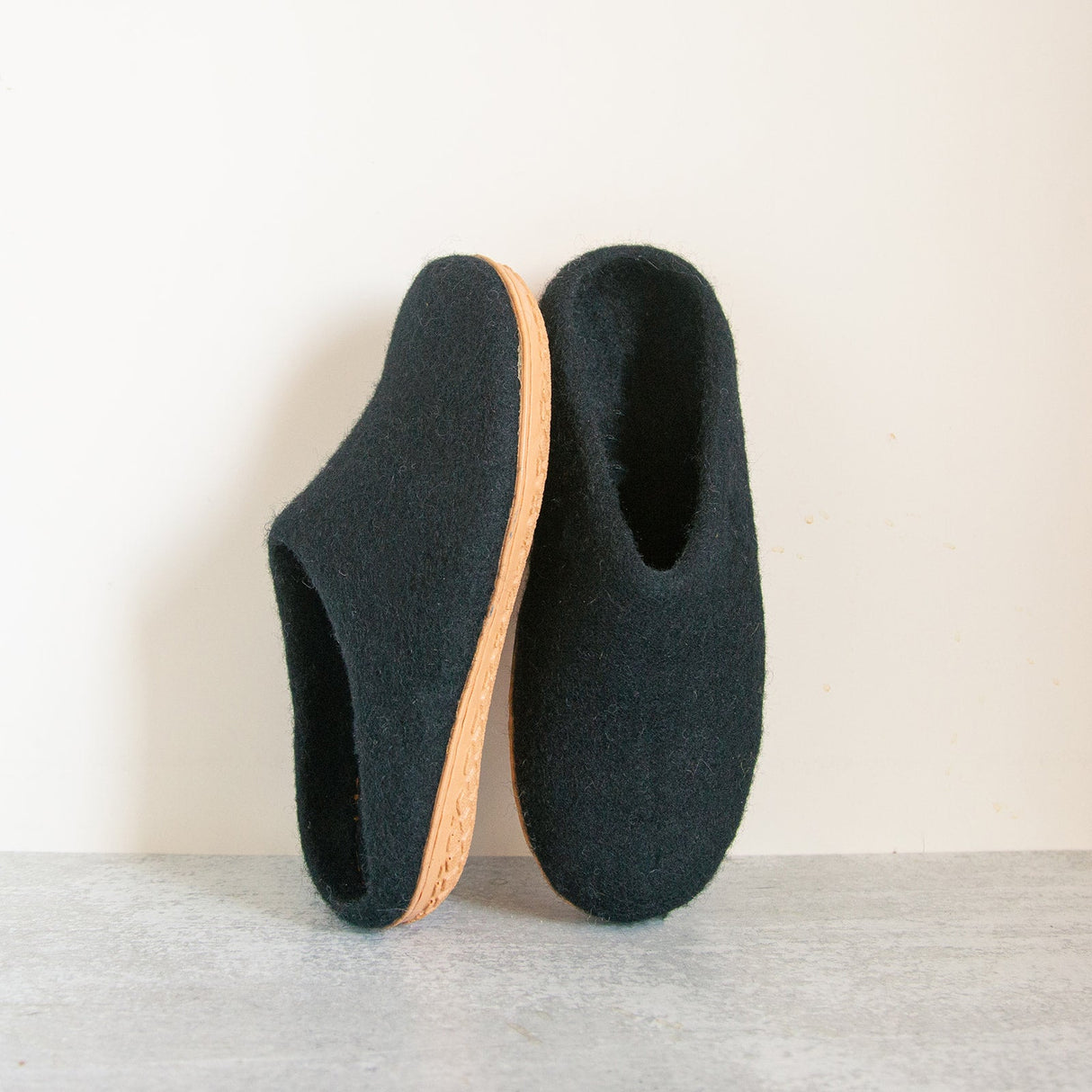 Night Black | Luxury Organic Merino Wool Slippers - Sumiye Co