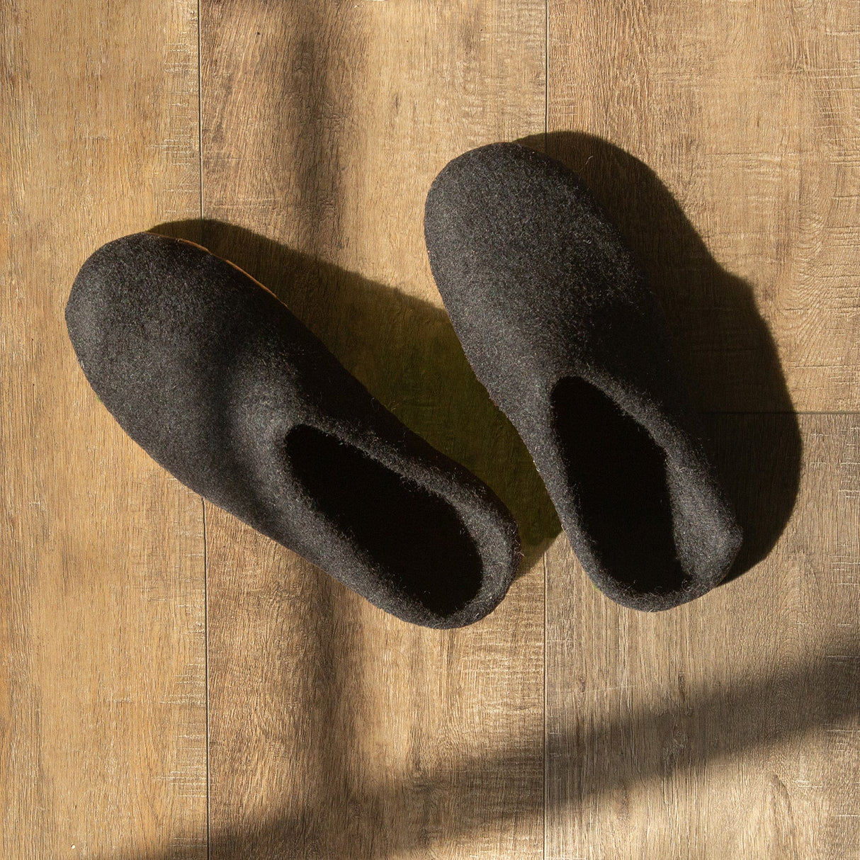Night Black | Luxury Organic Merino Wool Slippers - Sumiye Co