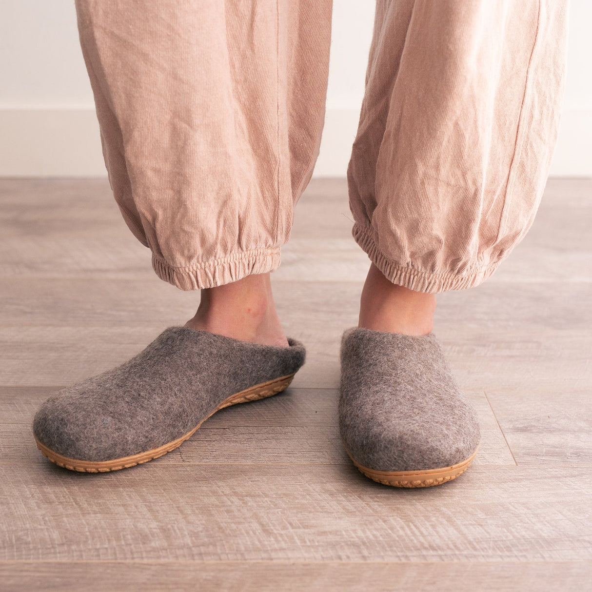 Earth Brown | Luxury Organic Merino Wool Slippers - Sumiye Co