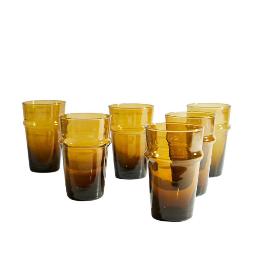 Set of amber-colored tumblers with gradient effect on a white background