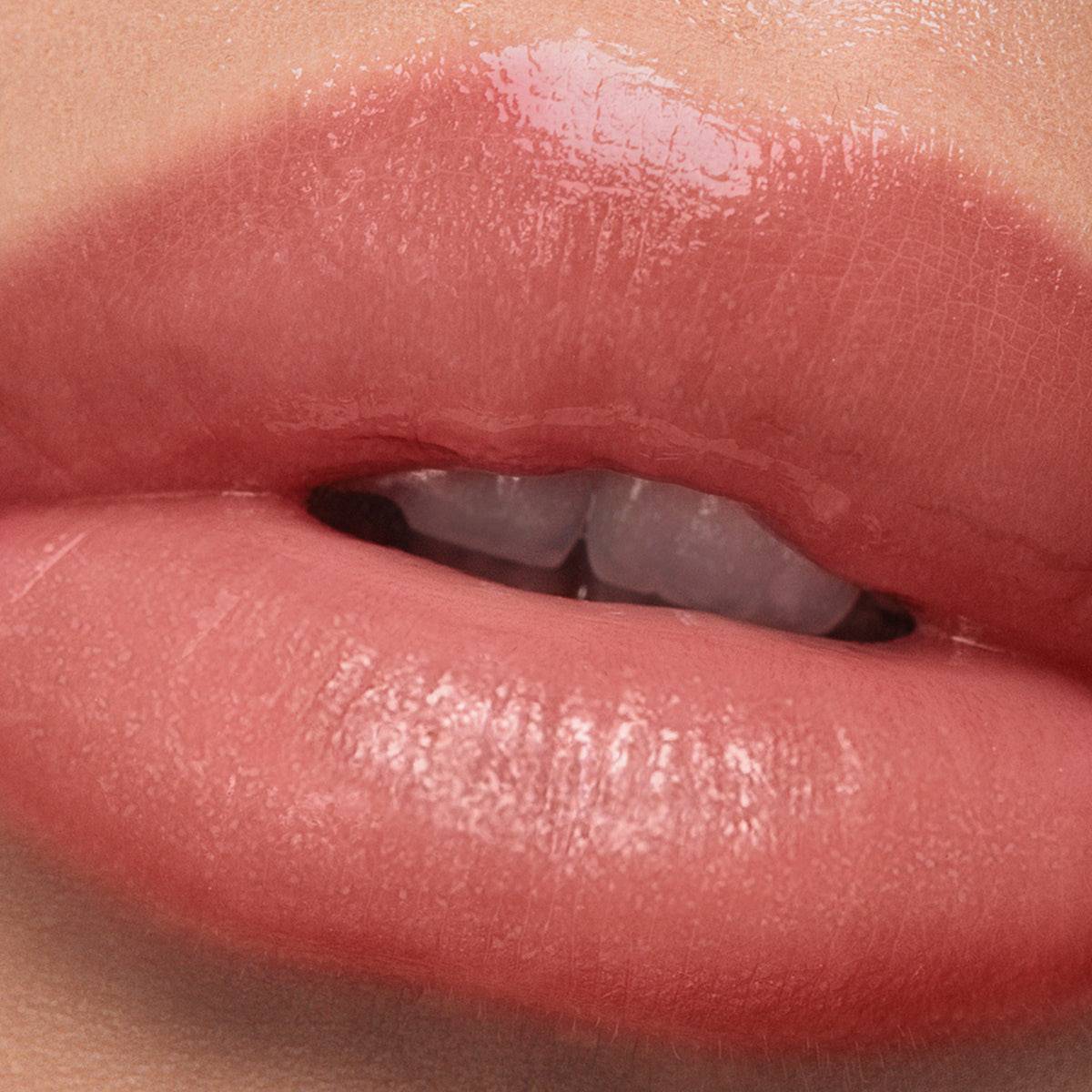 Plush Shine Lip Gloss - Dainty - Sumiye Co