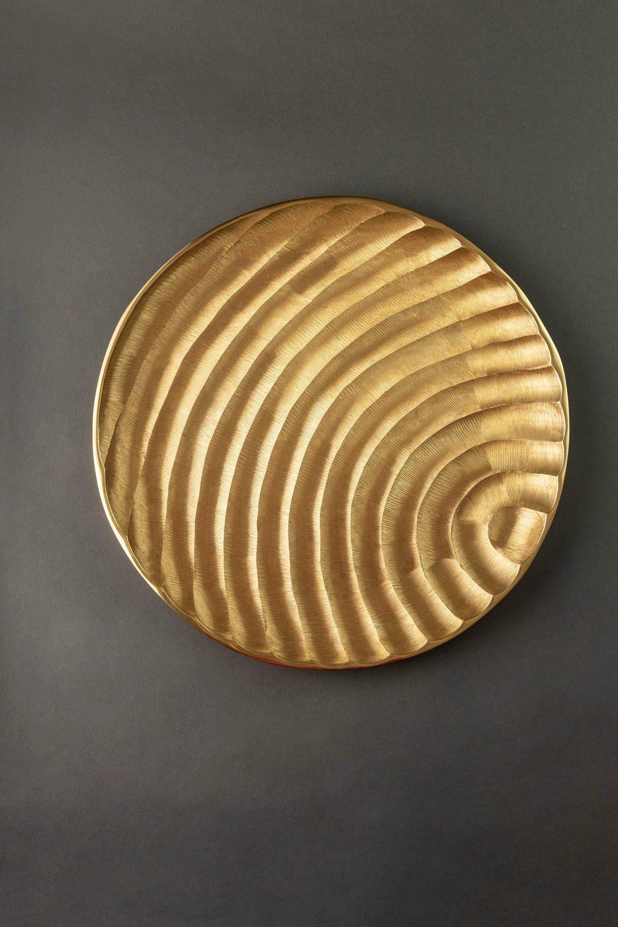 Savanna Gold Decorative Round Tray 16" - Sumiye Co