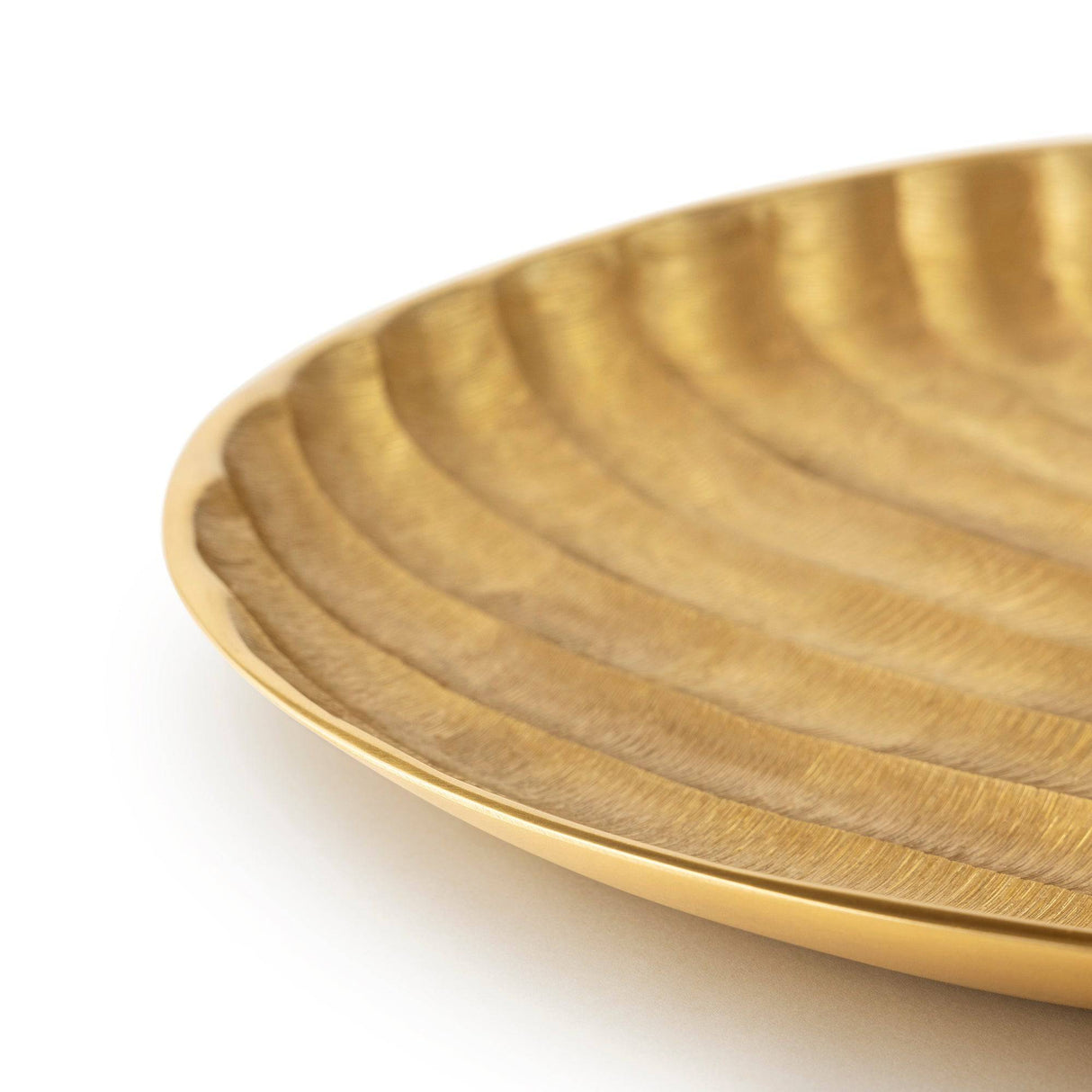 Savanna Gold Decorative Round Tray 16" - Sumiye Co