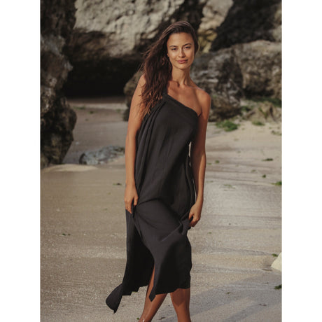 Pia Maxi Dress - Black - Sumiye Co