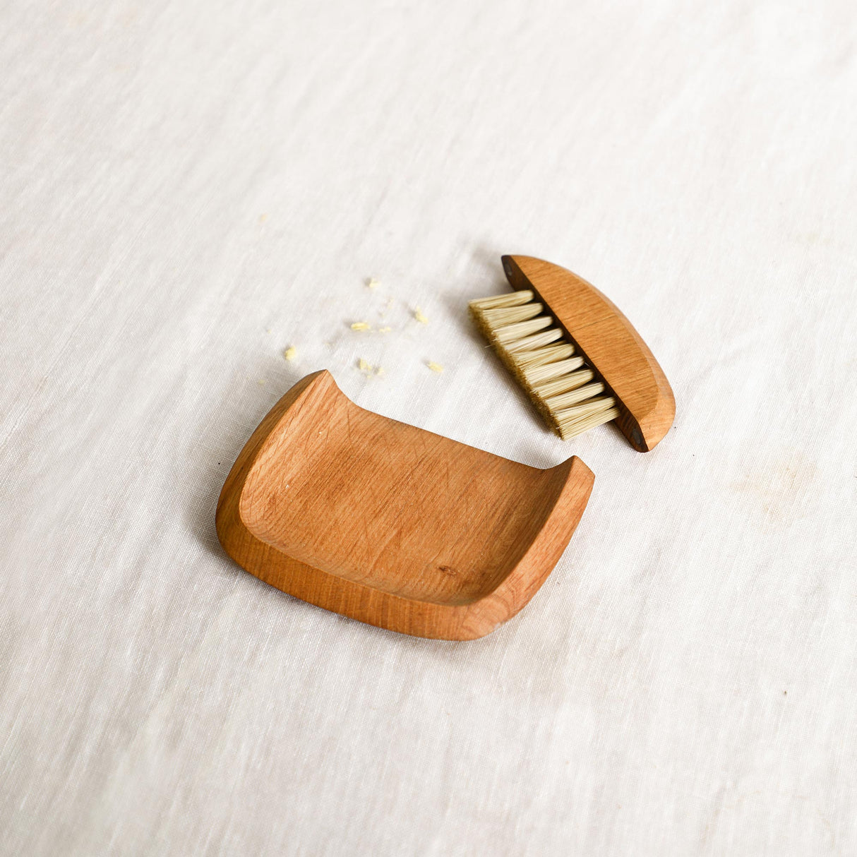 Belfort Crumb Brush Set - Sumiye Co