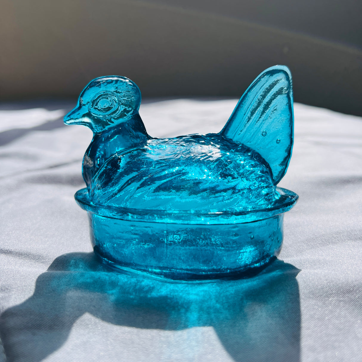 Nesting Hen Bowl & Lid -TURQUOISE | Hand Blown Glass -Colombia - Sumiye Co
