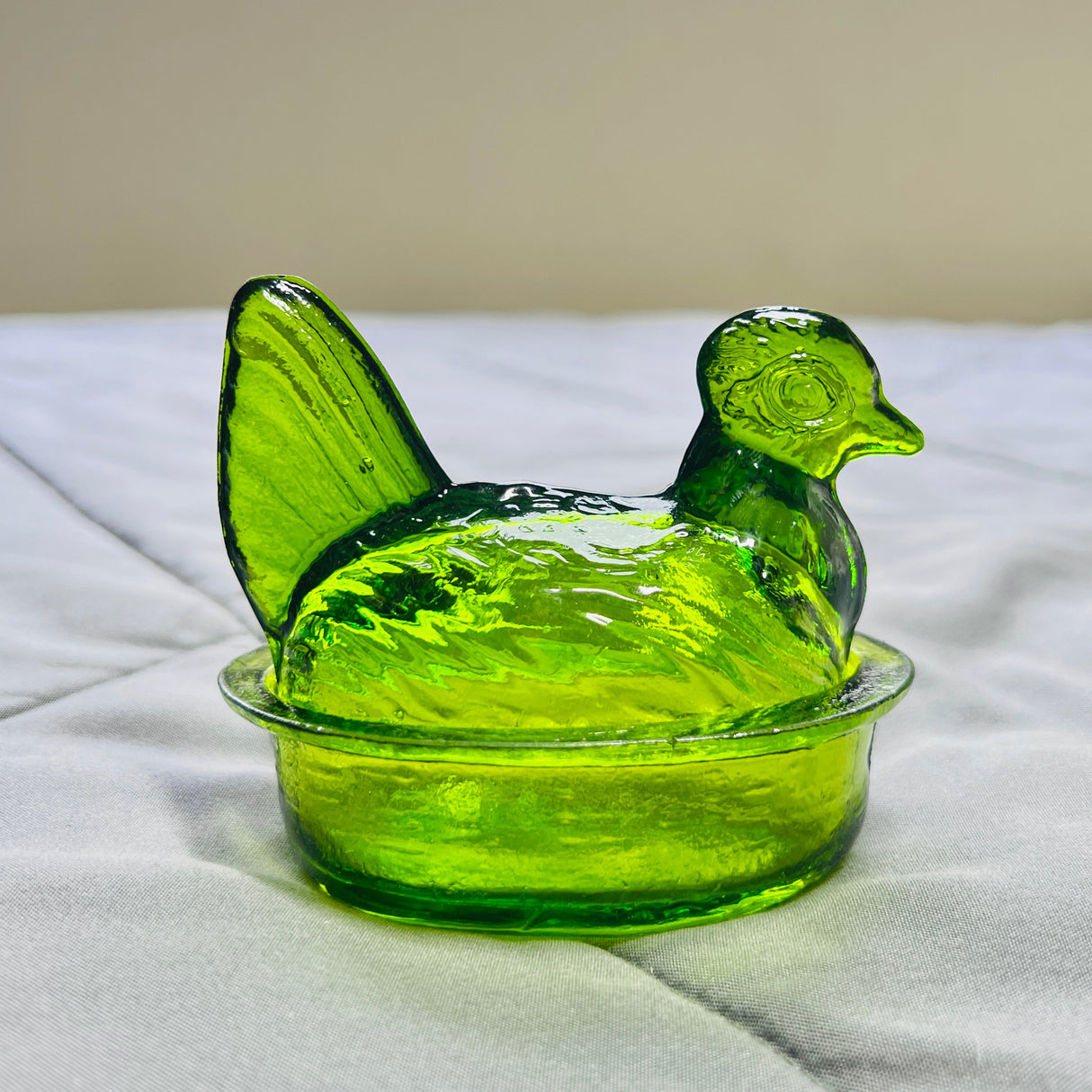 Nesting Hen Bowl & Lid - OLIVE GREEN | Hand Blown Glass - Colombia - Sumiye Co
