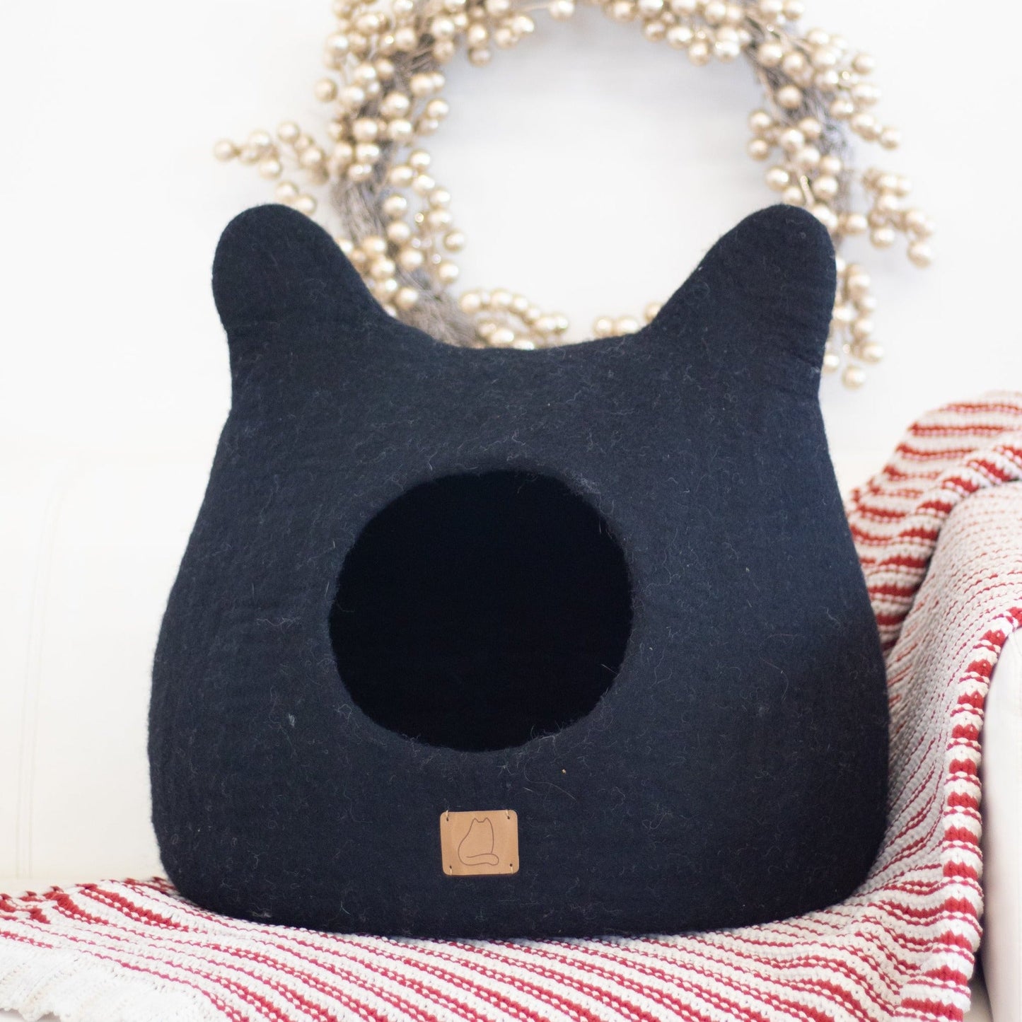 Whimsical Cat Ear Cave Bed - Night Black