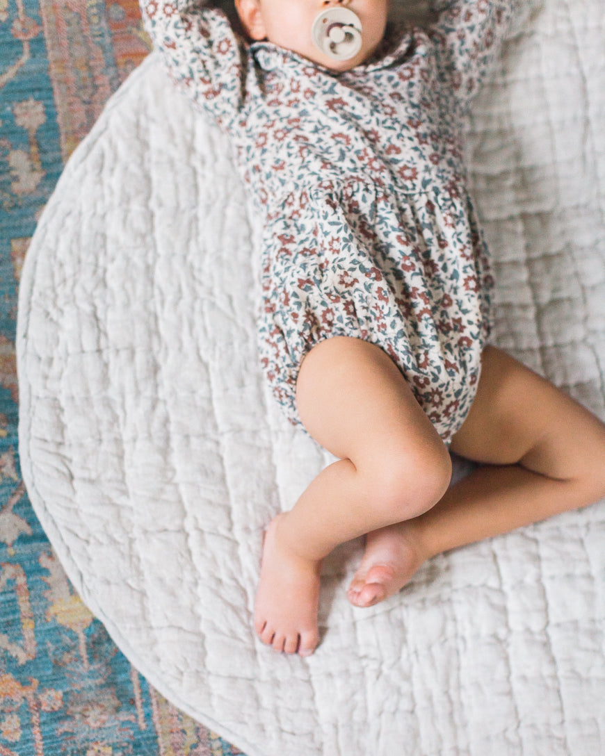 Quilted Round Padded Linen Play Mat 35" D - Natural Chambray - Sumiye Co