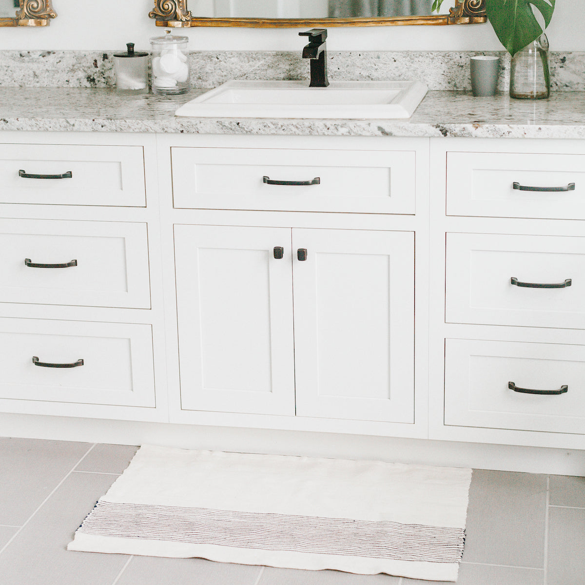 Riviera Bath Mat - Grey - Sumiye Co