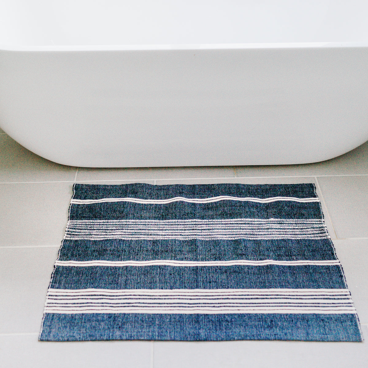 Aden Bath Mat 24" x 36" - Navy / Natural Hand-Spun Cotton - Sumiye Co