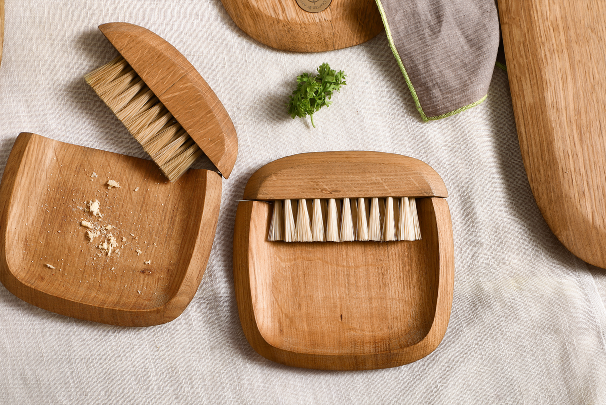 Belfort Crumb Brush Set - Sumiye Co