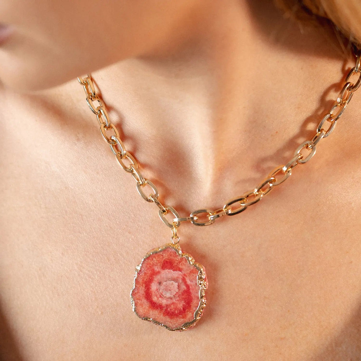 Statement Necklace with Natural Agate Phoebe`s