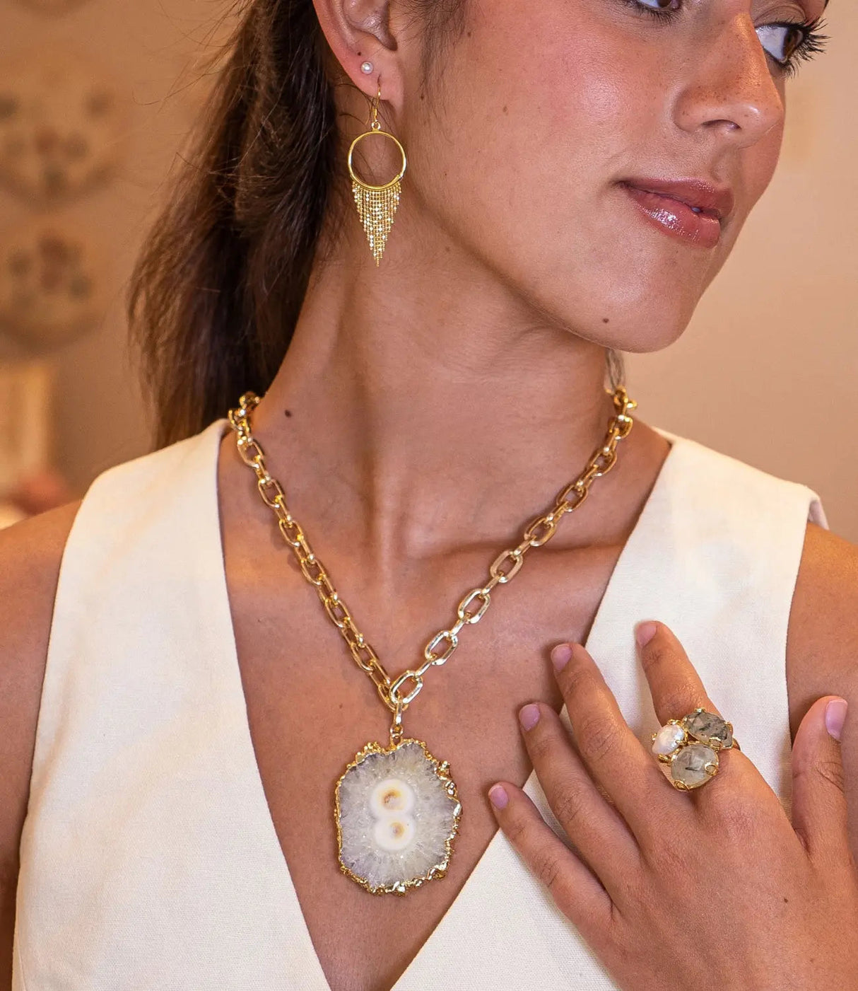 Statement Necklace with Natural Agate Phoebe`s