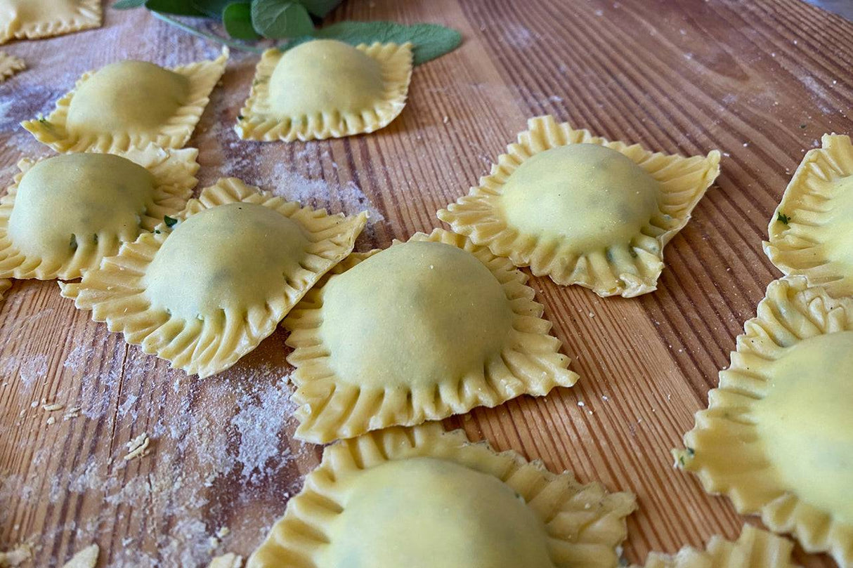 Italian 12-piece Ravioli Mold & Roller Set - Sumiye Co