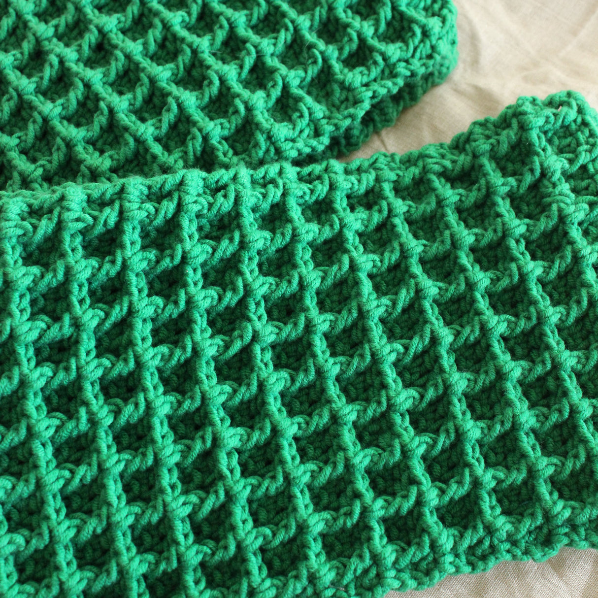WAFFLE Crochet Scarf in Green - Sumiye Co