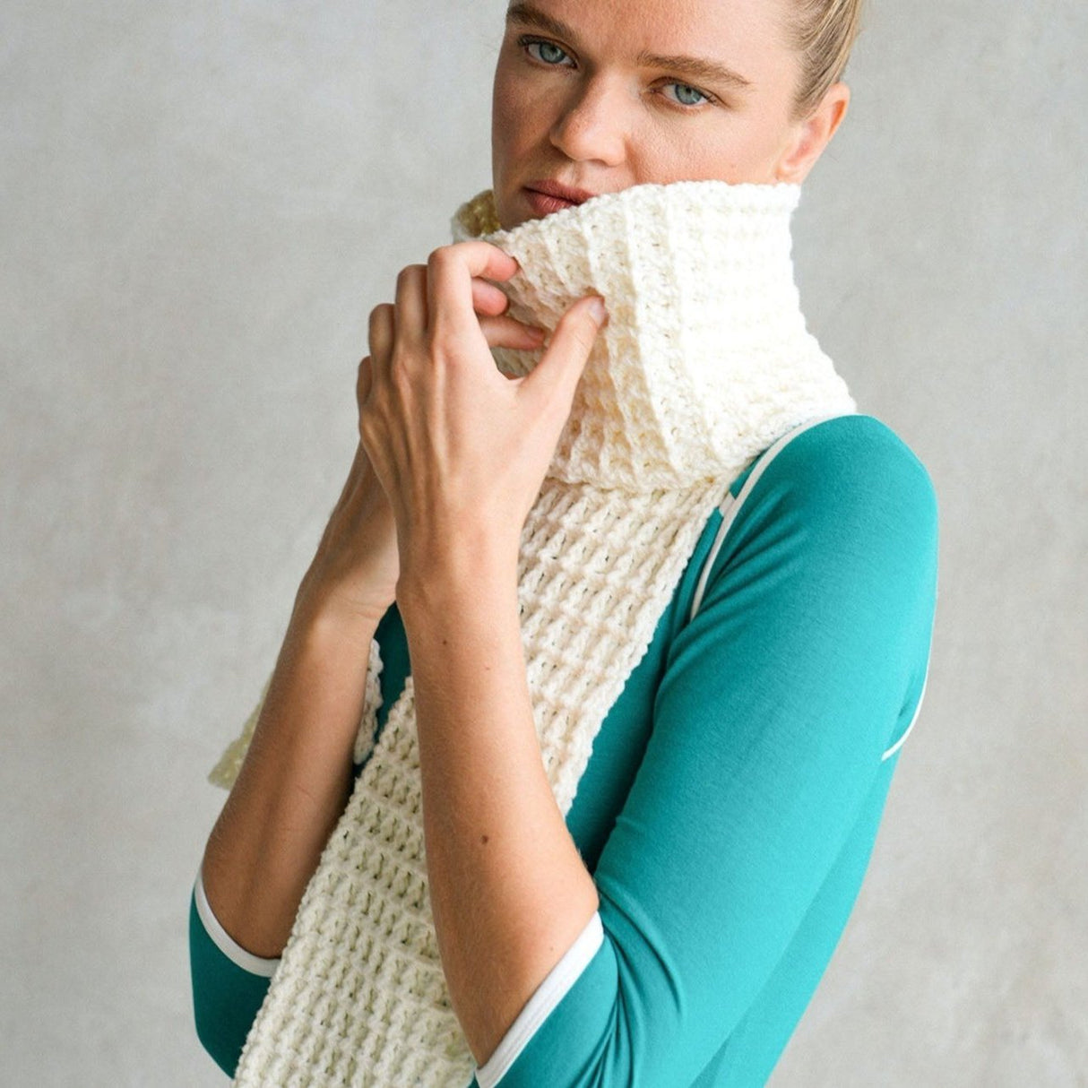 WAFFLE Crochet Scarf in Off White - Sumiye Co