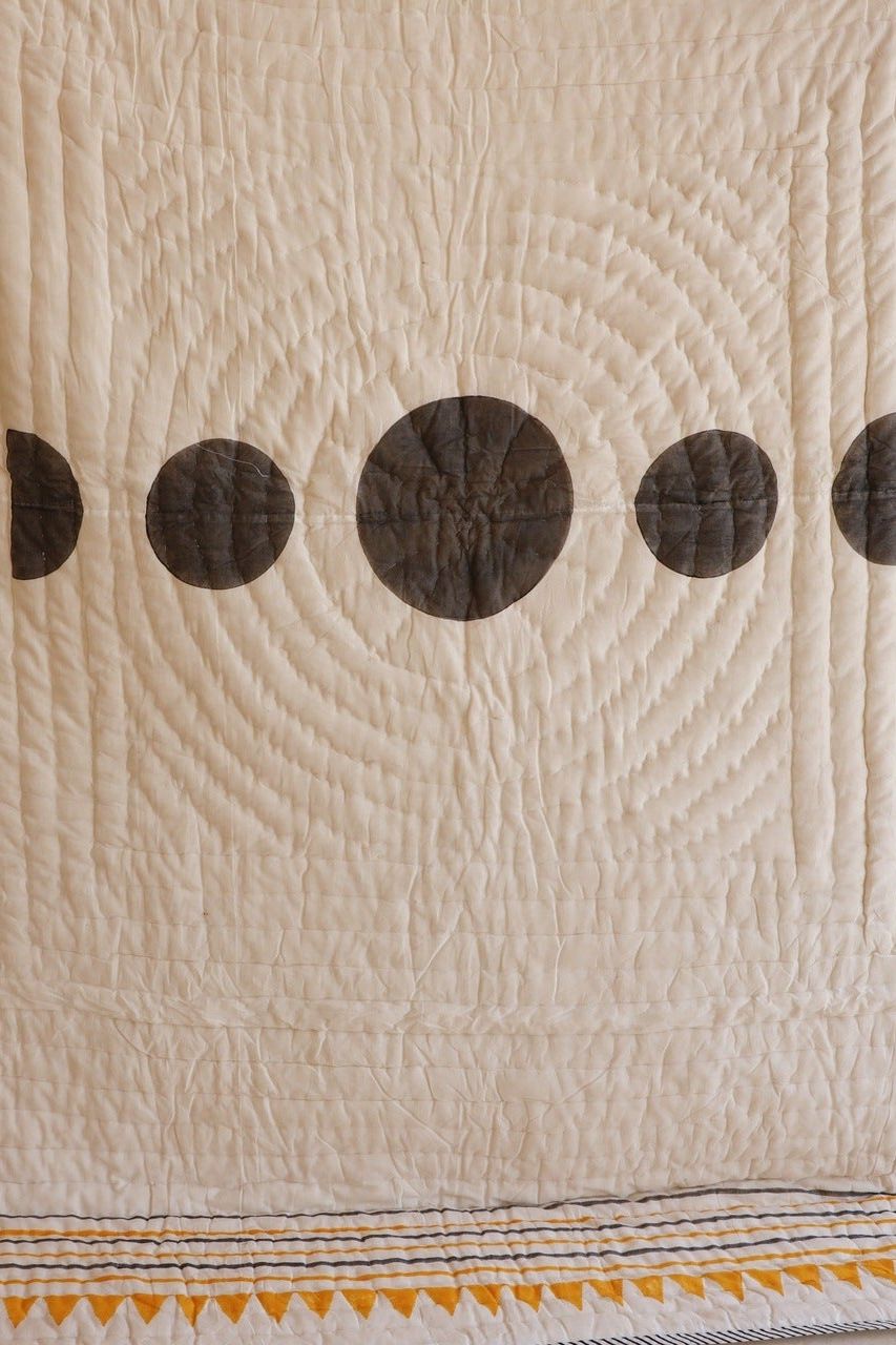 New Moon Quilt - Sumiye Co