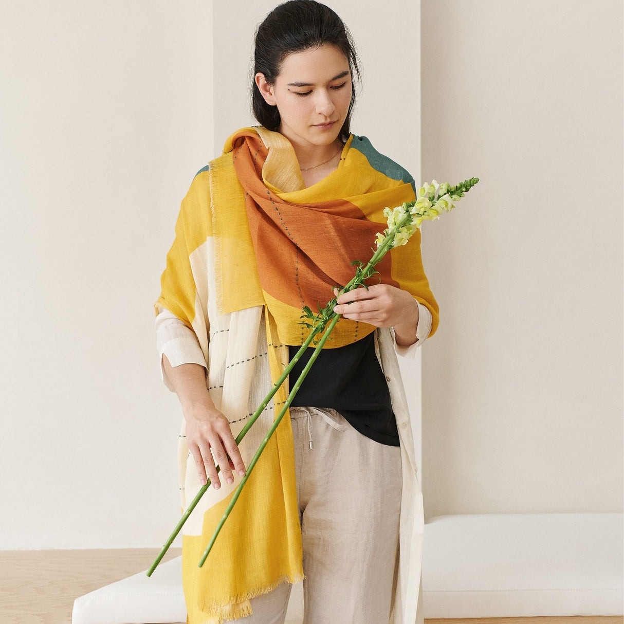 Cirq Sun Yellow Green Circle Pattern Hand Embroidered Linen Silk Handloom Scarf - Sumiye Co