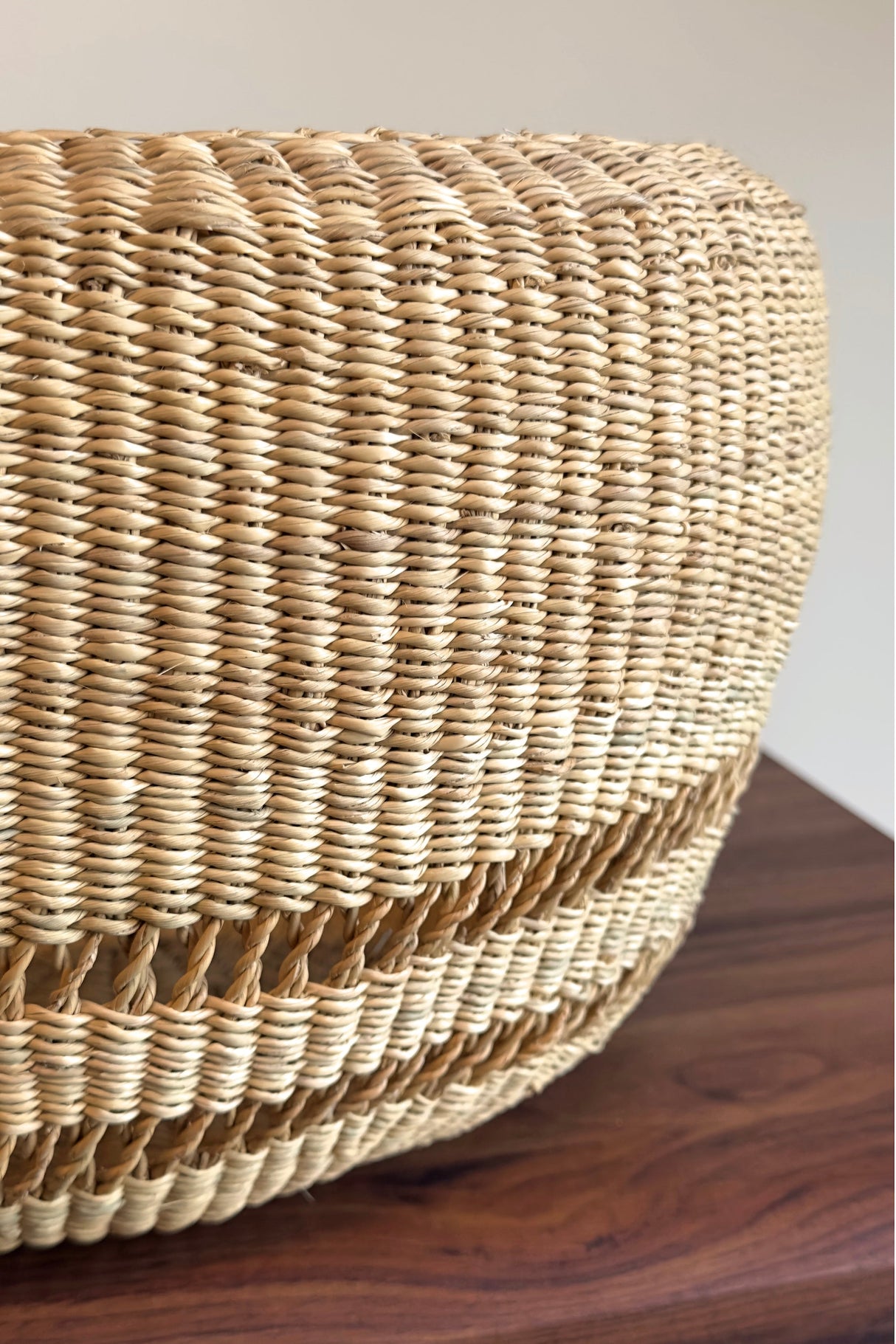 Handwoven 1 String Round Planter Basket
