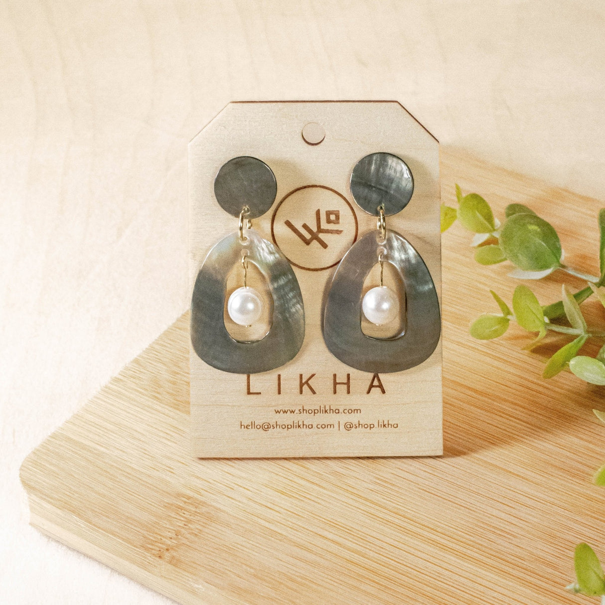 Earrings, Jewelry - Hollow Mother of Pearl Earrings with Inner Pearl - Black | LIKHÂ - LIKHÂ