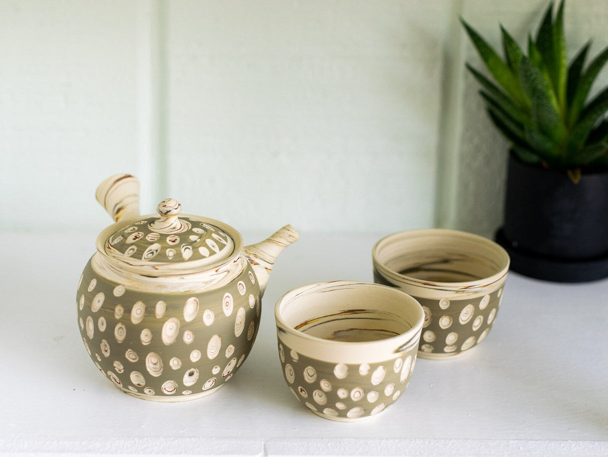 Japanese Green Tea Set - Teapot with Filters (370ml) Two Cups - Sumiye Co