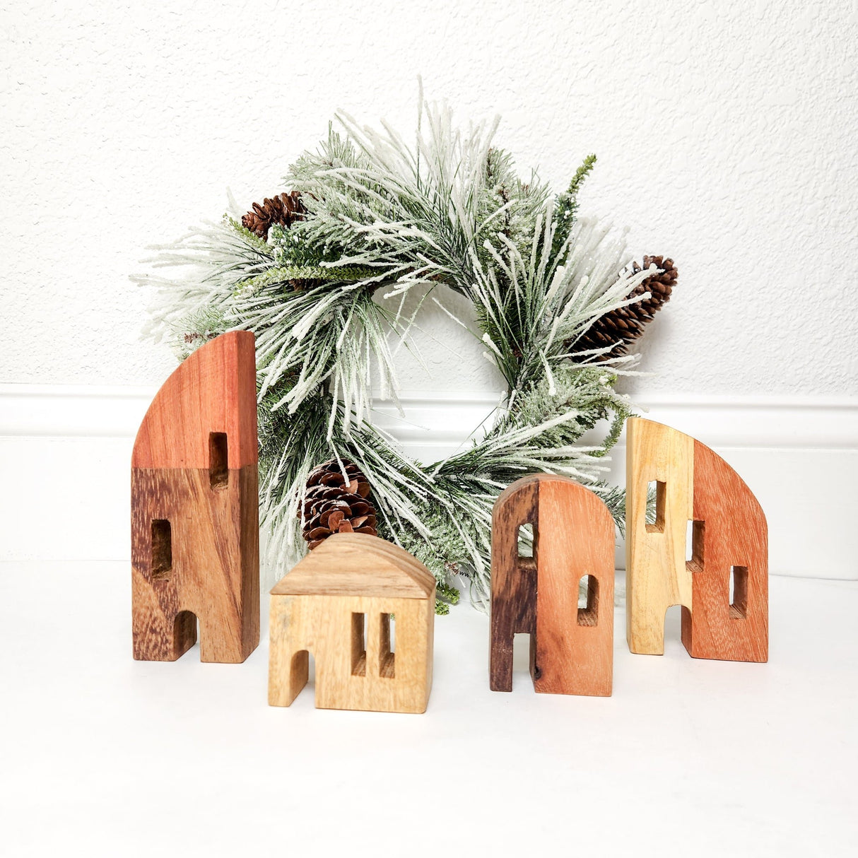 Modern Wood Christmas Village - Sumiye Co