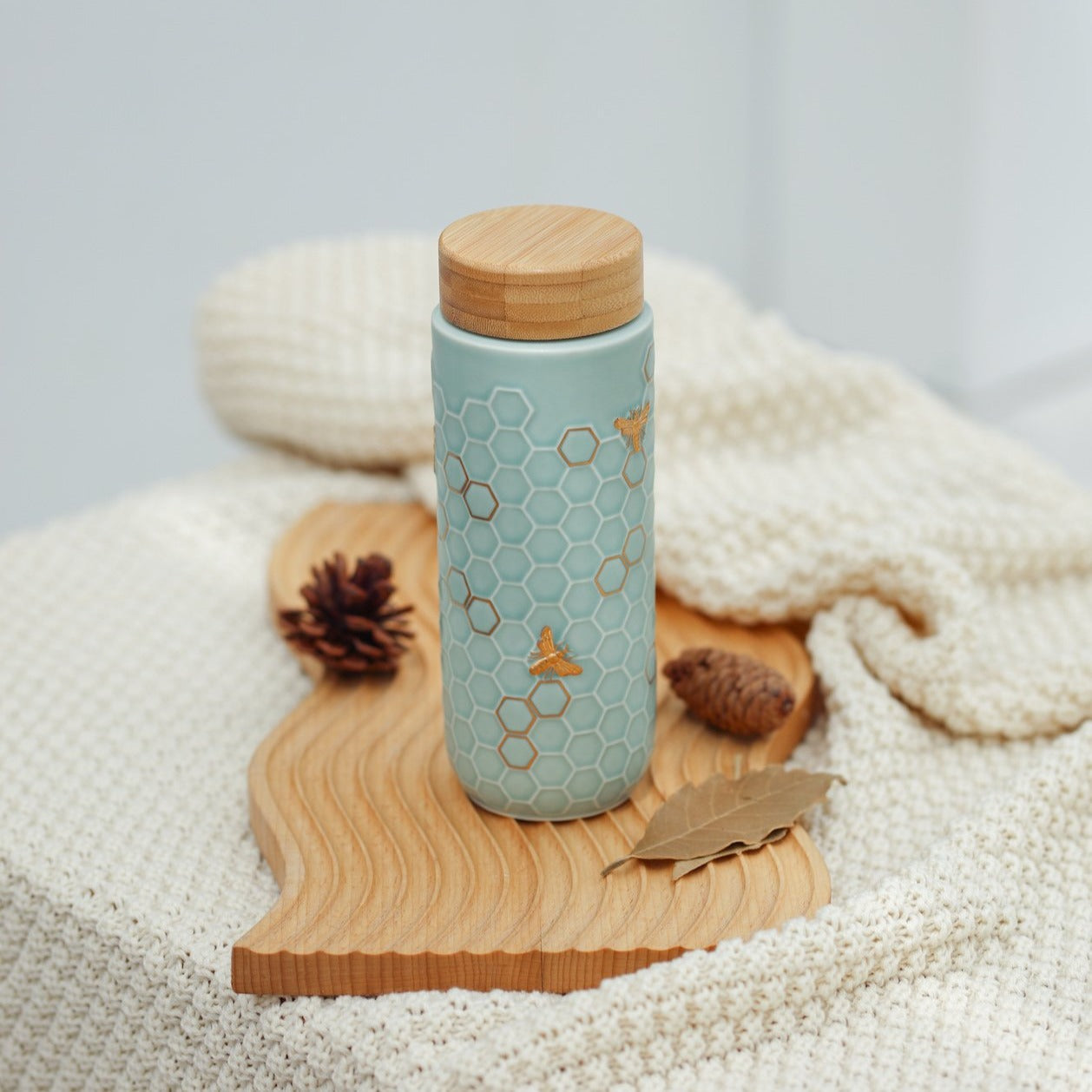 Ceramic Travel Mug | Honey Bee - Hand Painted Gold (16 oz)-12