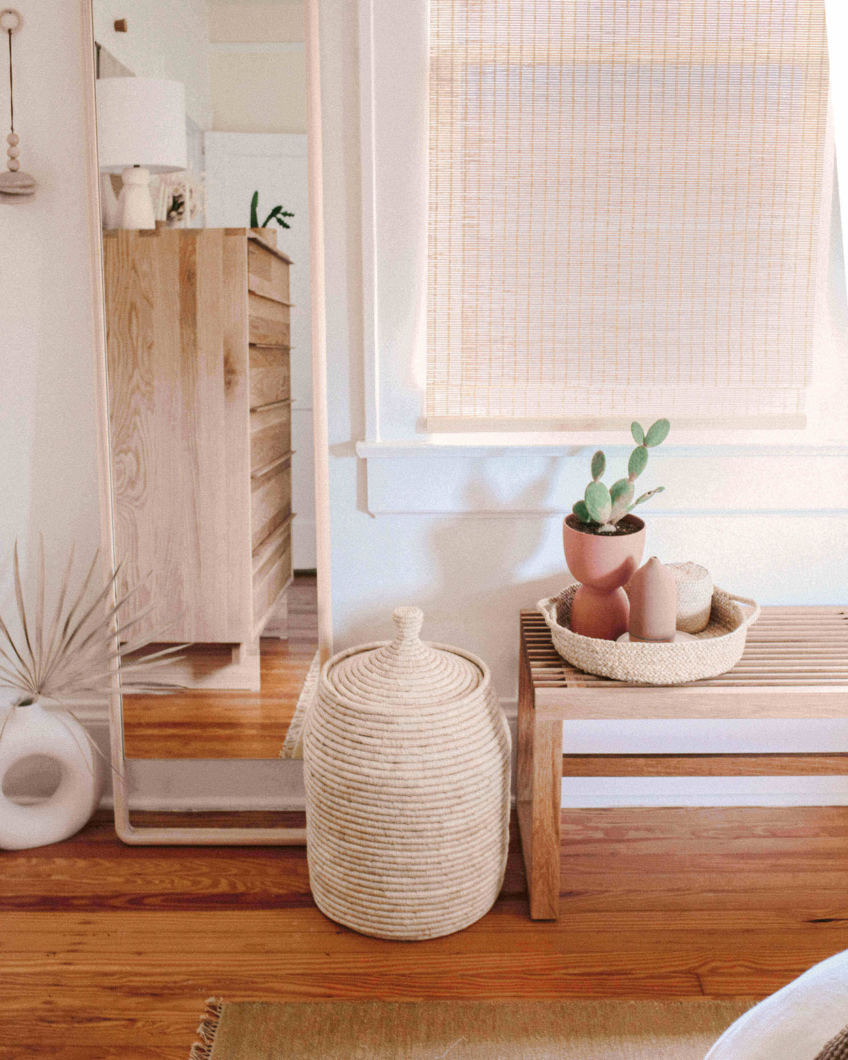 Braided Raffia Tray - Sumiye Co