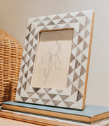 Varuna 5x7 Gray & White Picture Frame - Handmade - Sumiye Co