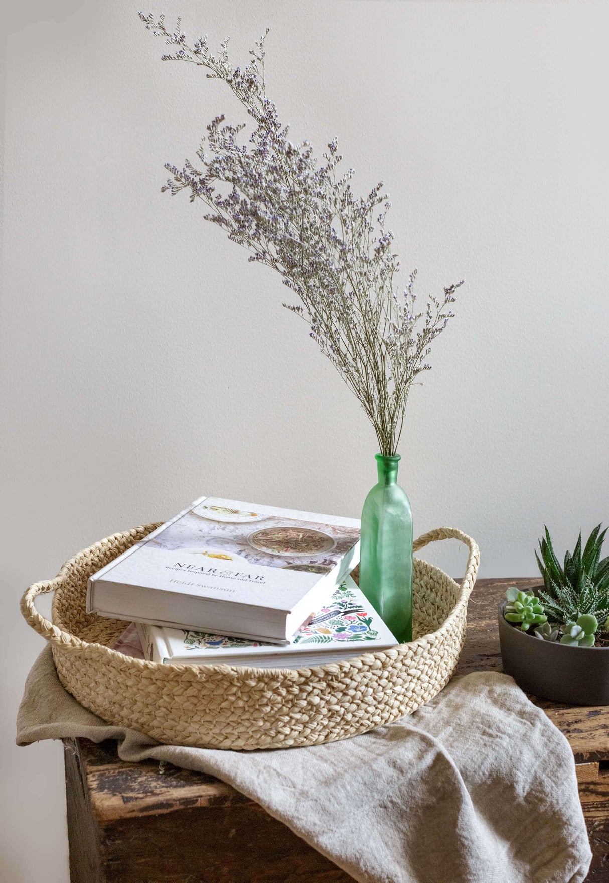 Braided Raffia Tray - Sumiye Co