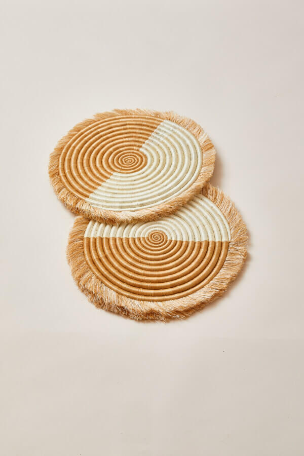 Akeza Fringe Placemat in White