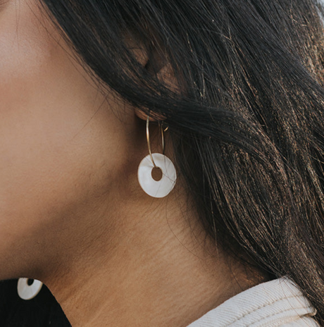 Varidi Dainty Gold Hoop Earrings - Mother of Pearl by Matr Boomie - Sumiye Co