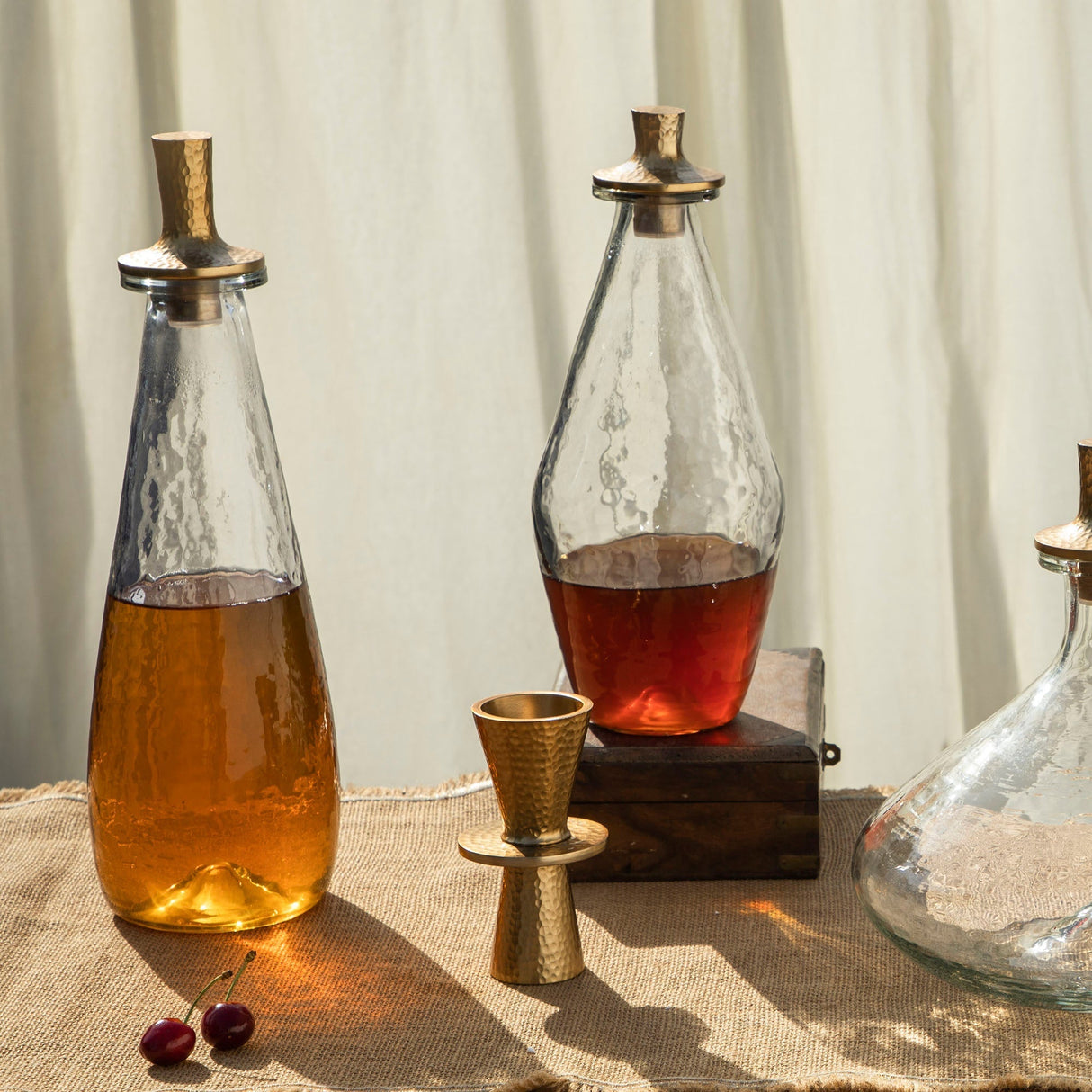 Pebbled Decanter Classic
