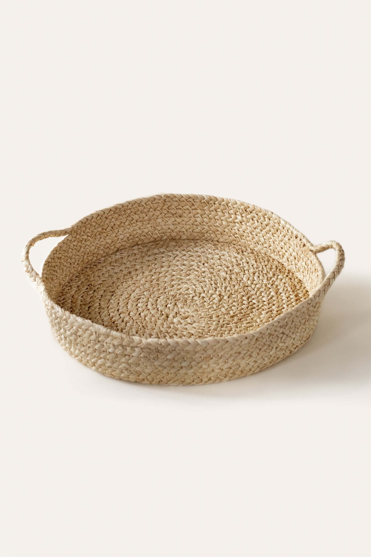 Braided Raffia Tray - Sumiye Co