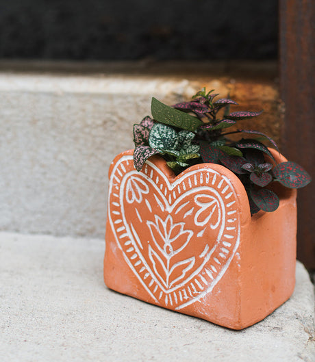 Vasanta Heart Planter with Drainage - Terracotta by Matr Boomie - Sumiye Co