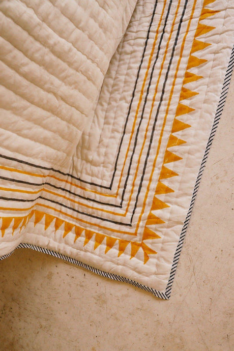 New Moon Quilt (Reverse) - Sumiye Co