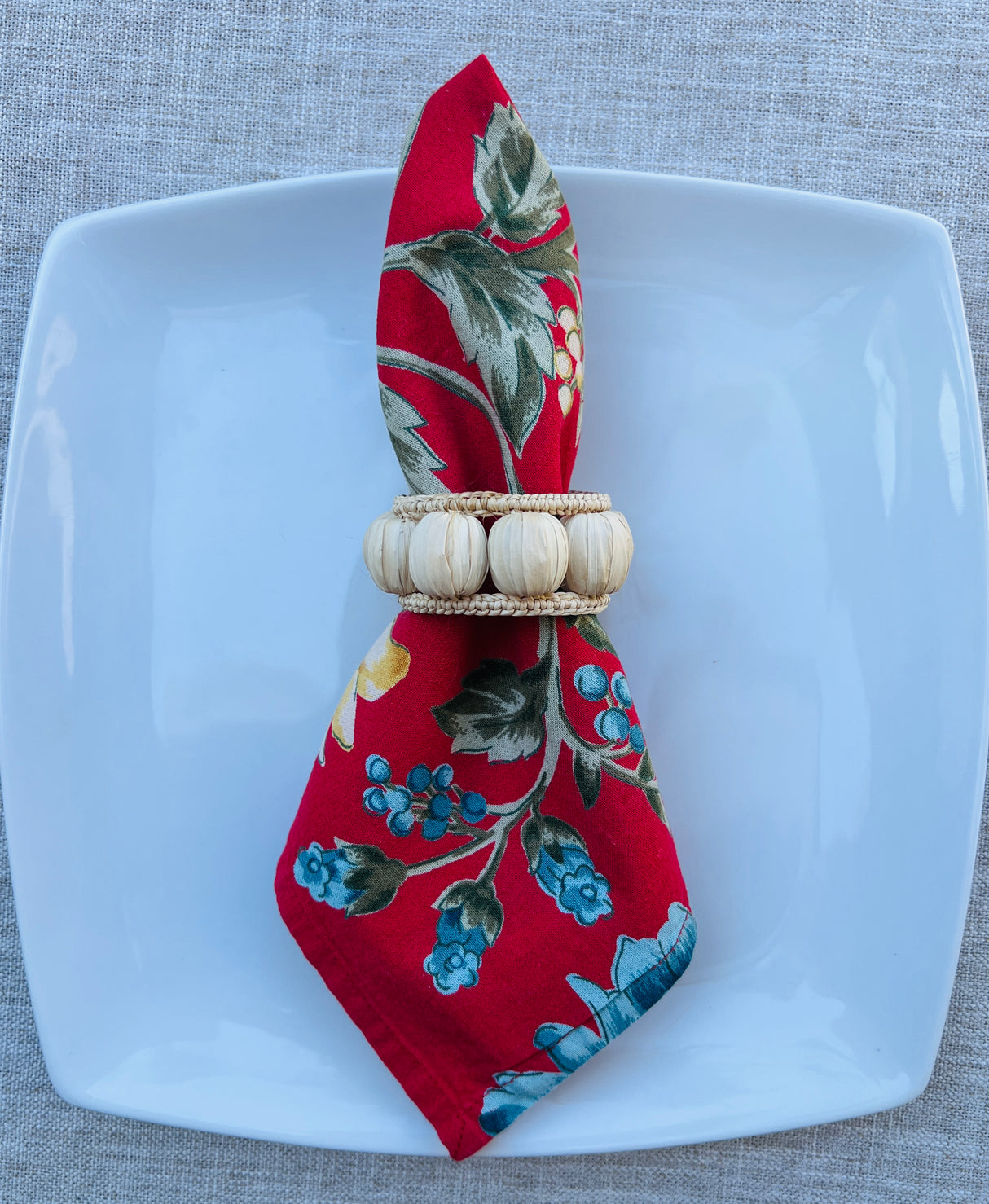 Woven Beads Napkin Ring – Table Decor Colombia