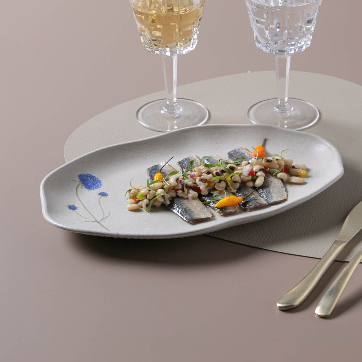 Shallow Bio Oval Platter Medium Set of 4