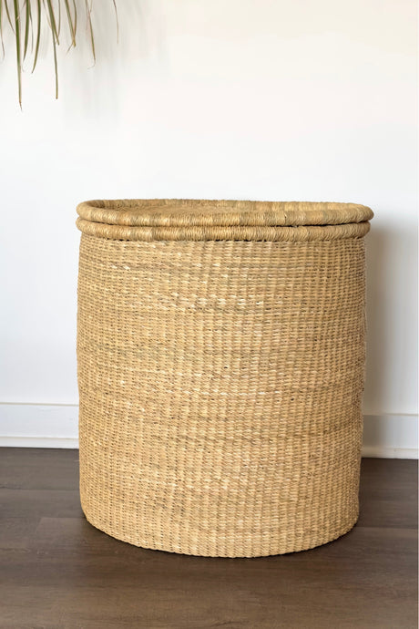 Handwoven Hamper with Lid - Natural - Sumiye Co