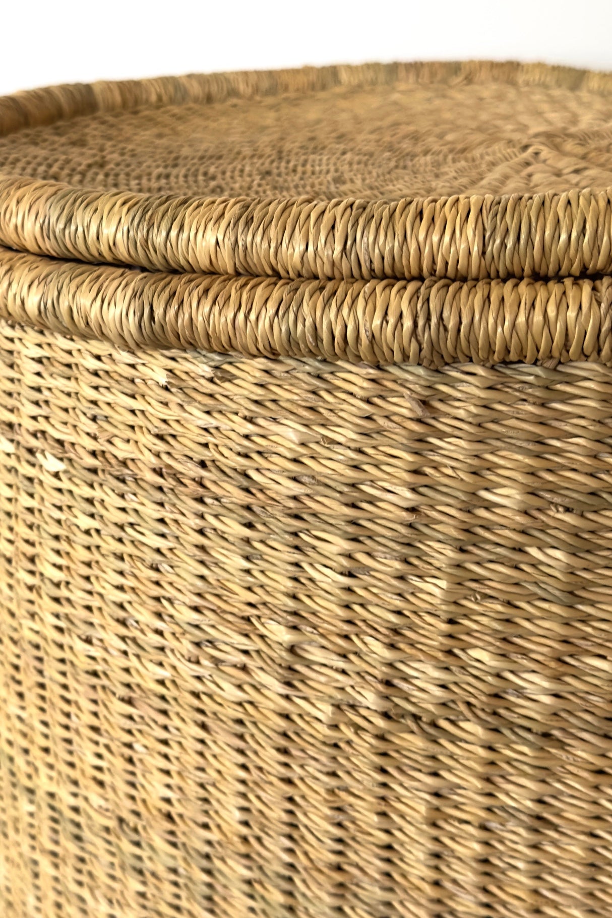 Handwoven Hamper with Lid - Natural - Sumiye Co