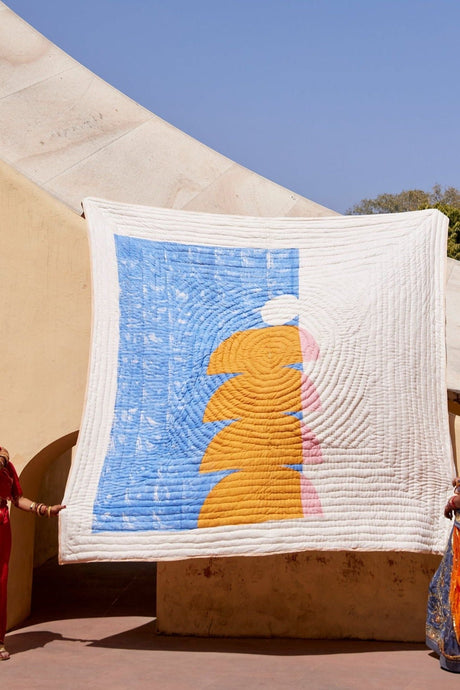 Mountain Top Quilt (Reversible) | Artisanal Handmade Bedding Sets - Sumiye Co