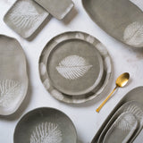 20 Pc. Dinnerware Set